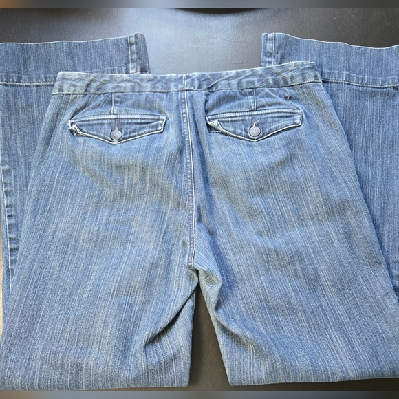 Tommy Hilfiger Classic Women's Jeans Flare Leg Dark Wash Size 10 - Picture 3 of 5